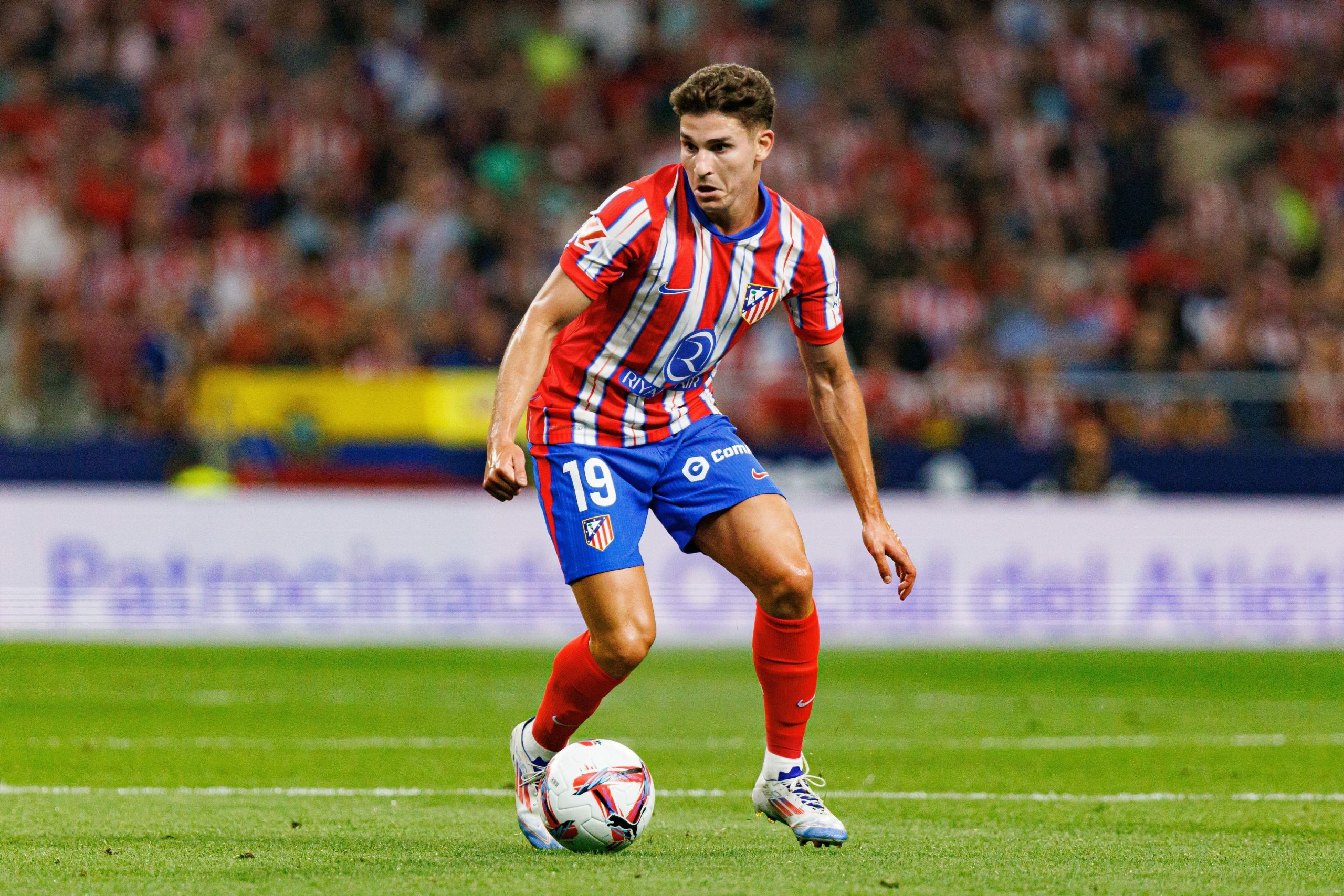 Julián Álvarez, Atlético de Madrid’e bir seçimle döndü: transfer talebini sürdürmek ya da ilişkiyi onarmak