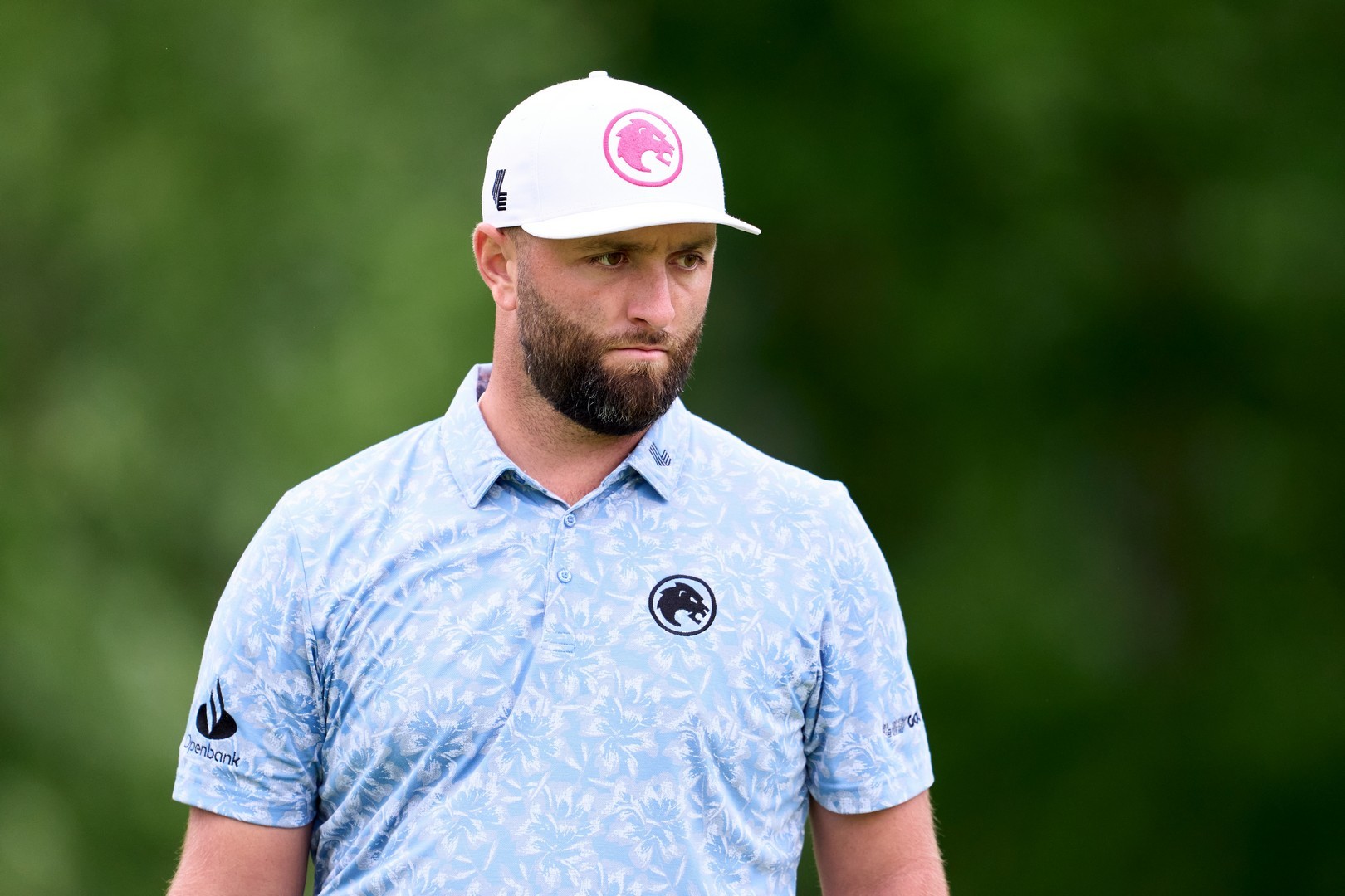 Jon Rahm üst üste üçüncü LIV Golf şampiyonluğunu kazandı ancak gelecek belirsiz